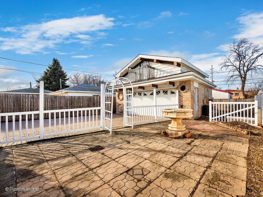 property-img