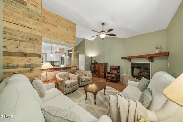 688 Ownby Drive, Gatlinburg, TN 37738