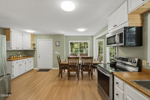 688 Ownby Drive, Gatlinburg, TN 37738