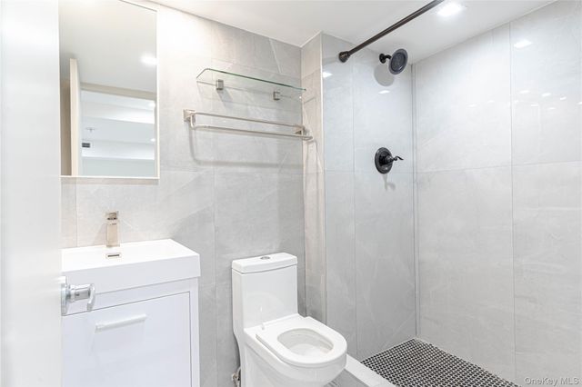 282 E 38th Street, Brooklyn, NY 11203