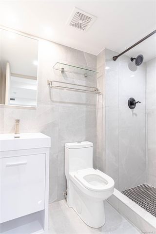 282 E 38th Street, Brooklyn, NY 11203