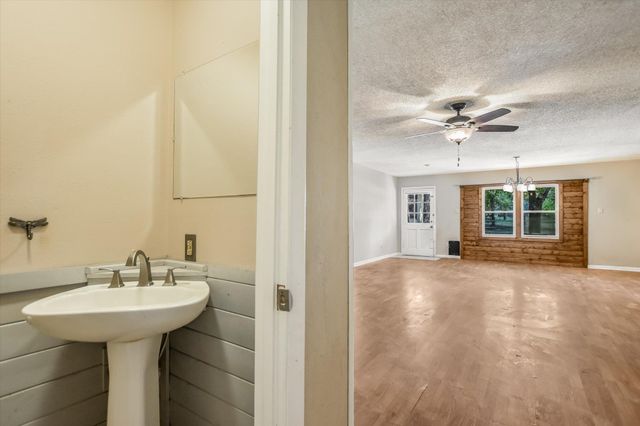 2808 Kings Circle DR, Granite Shoals, TX 78654