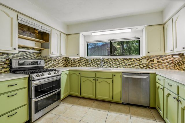 2808 Kings Circle DR, Granite Shoals, TX 78654