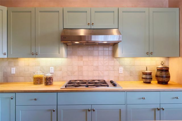 103 Sunflower Drive, Santa Fe, NM 87506