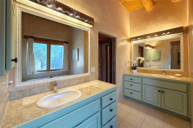 103 Sunflower Drive, Santa Fe, NM 87506