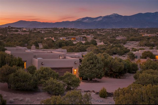 103 Sunflower Drive, Santa Fe, NM 87506