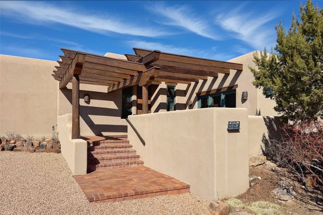 103 Sunflower Drive, Santa Fe, NM 87506