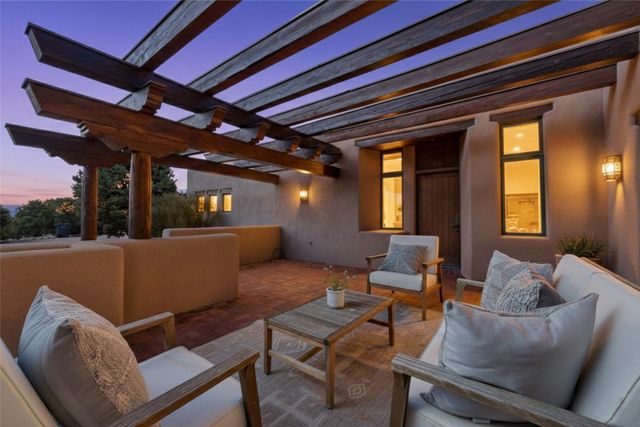 103 Sunflower Drive, Santa Fe, NM 87506