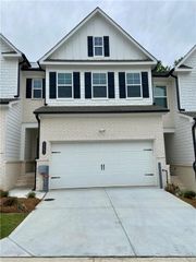 2582 Adventure Way, Doraville, GA 30360