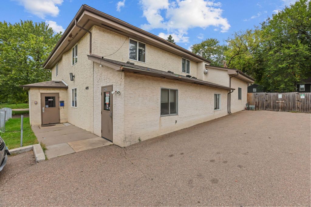 4025 University Avenue NE, Columbia Heights, MN 55421 — photo 2