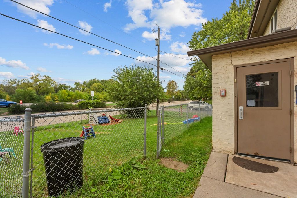 4025 University Avenue NE, Columbia Heights, MN 55421 — photo 3