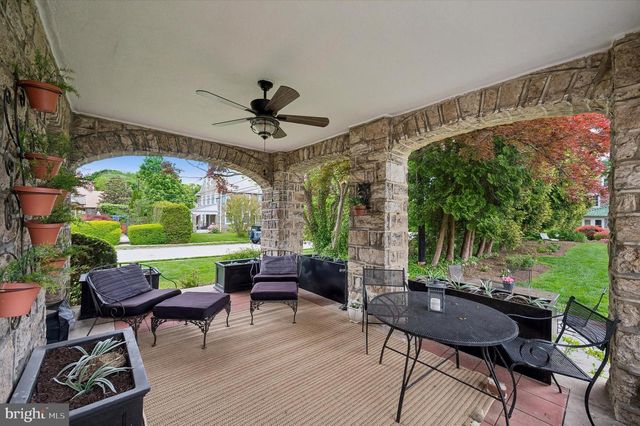 2456 HILLCREST RD, Drexel Hill, PA 19026