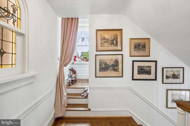 2456 HILLCREST RD, Drexel Hill, PA 19026