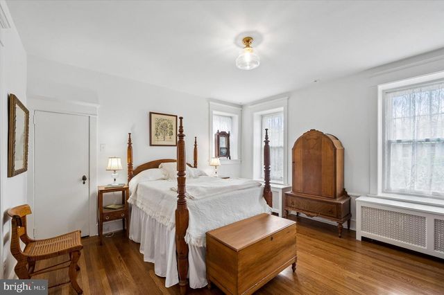 2456 HILLCREST RD, Drexel Hill, PA 19026
