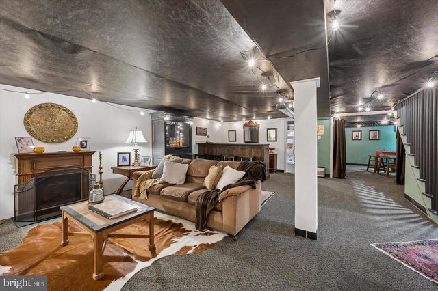 2456 HILLCREST RD, Drexel Hill, PA 19026