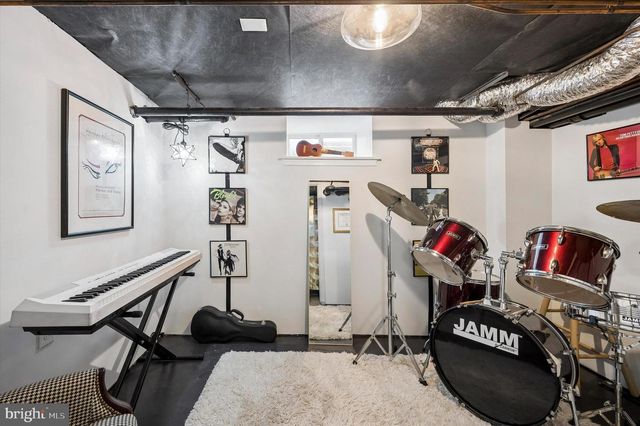 2456 HILLCREST RD, Drexel Hill, PA 19026