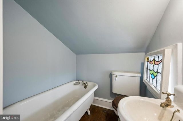 2456 HILLCREST RD, Drexel Hill, PA 19026