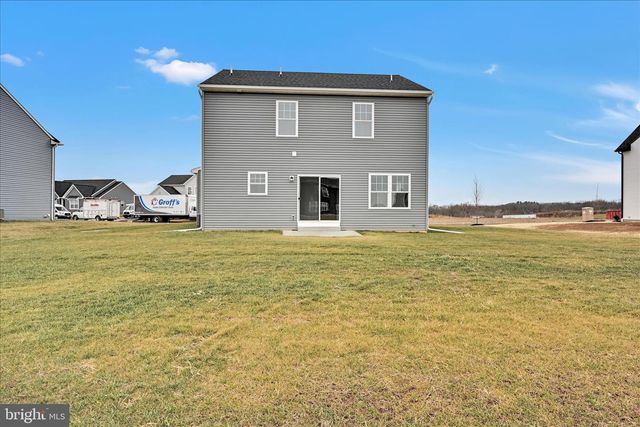 256 PILGRIM DR, Lancaster, PA 17603