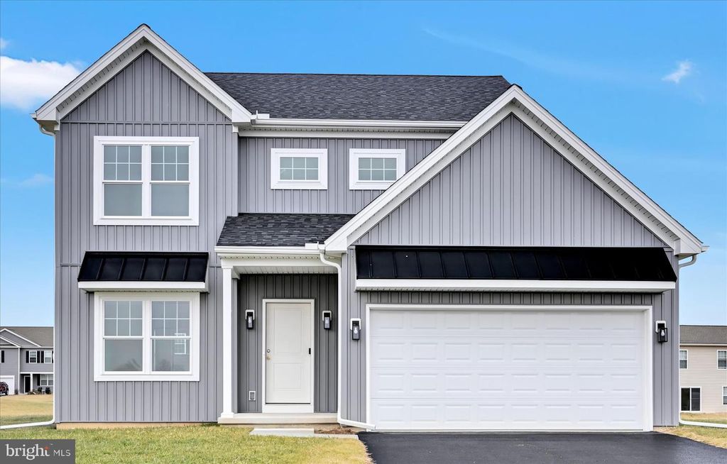 256 PILGRIM DR, Lancaster, PA 17603