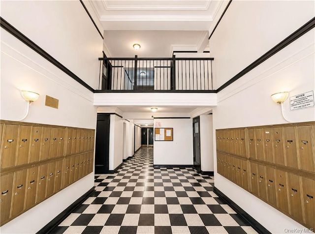 190 72nd Street 122, Brooklyn, NY 11209