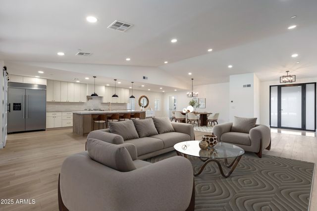 8236 E LIPPIZAN Trail, Scottsdale, AZ 85258