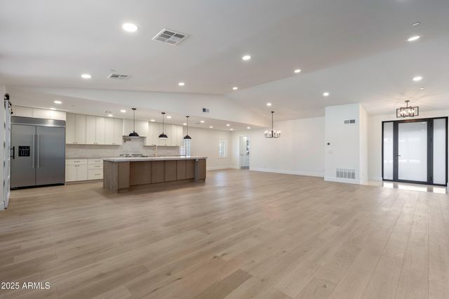 8236 E LIPPIZAN Trail, Scottsdale, AZ 85258