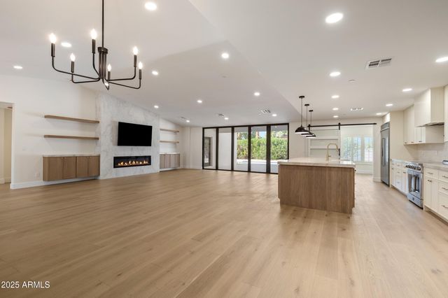 8236 E LIPPIZAN Trail, Scottsdale, AZ 85258