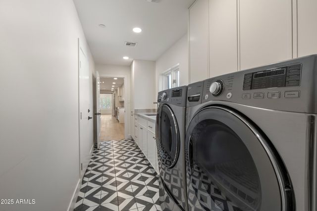 8236 E LIPPIZAN Trail, Scottsdale, AZ 85258