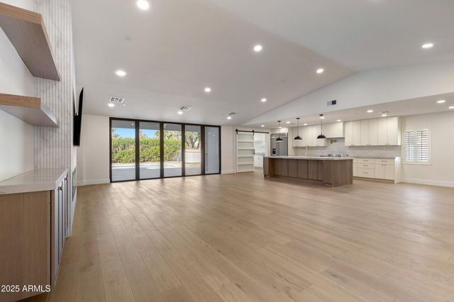 8236 E LIPPIZAN Trail, Scottsdale, AZ 85258