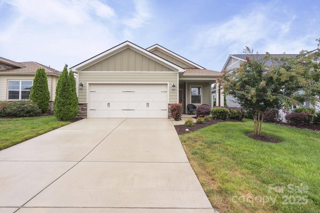 5184 Looking Glass Trail, Denver, NC 28037