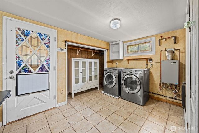 1922 76th Street Ct E, Tacoma, WA 98404