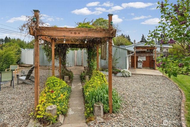 1922 76th Street Ct E, Tacoma, WA 98404