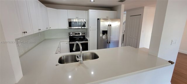 5173 NW 114th Pl, Doral, FL 33178