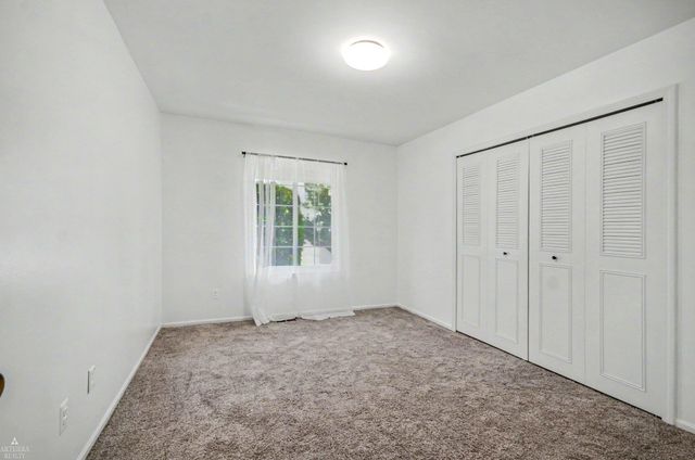 32 Meadow Wood Drive, Rochester Hills, MI 48307