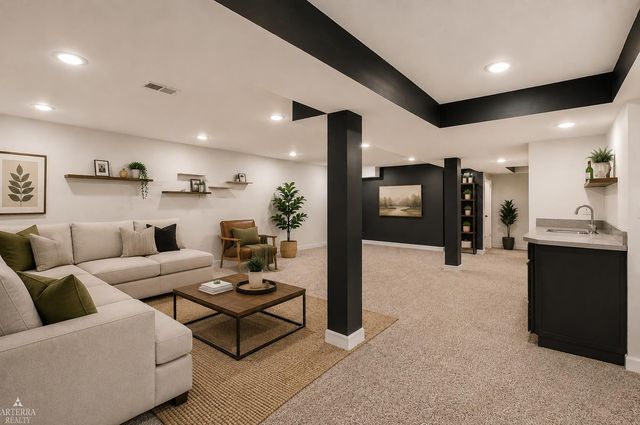 32 Meadow Wood Drive, Rochester Hills, MI 48307
