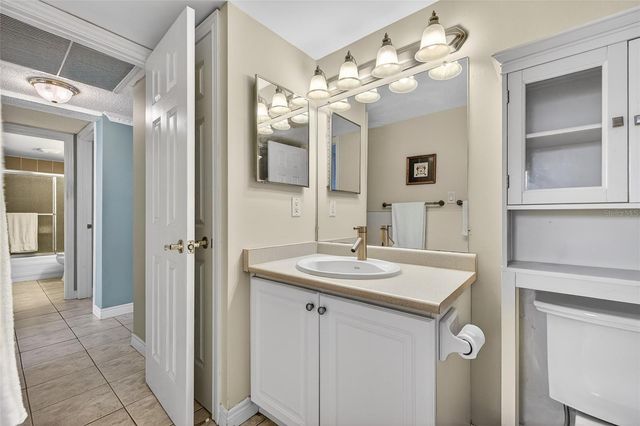 7701 STARKEY ROAD 602, Seminole, FL 33777