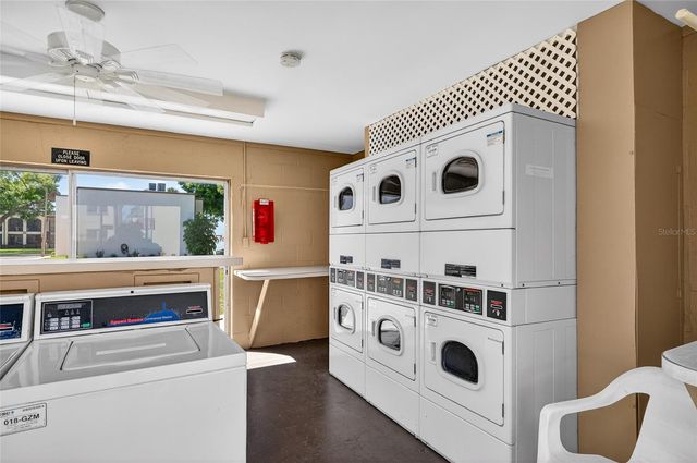 7701 STARKEY ROAD 602, Seminole, FL 33777