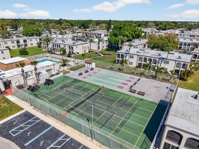 7701 STARKEY ROAD 602, Seminole, FL 33777