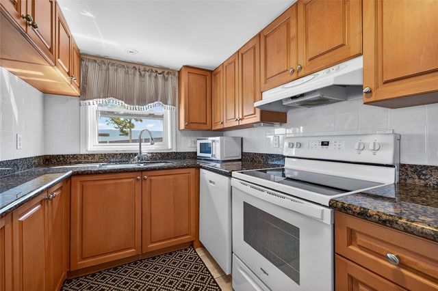 7701 STARKEY ROAD 602, Seminole, FL 33777