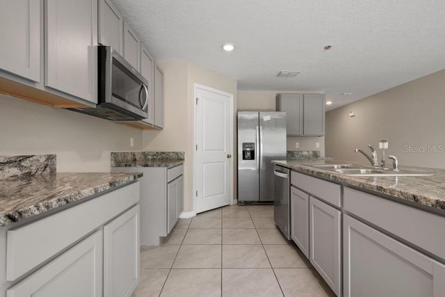 5280 FIDDLE FIG AVENUE, Wimauma, FL 33598