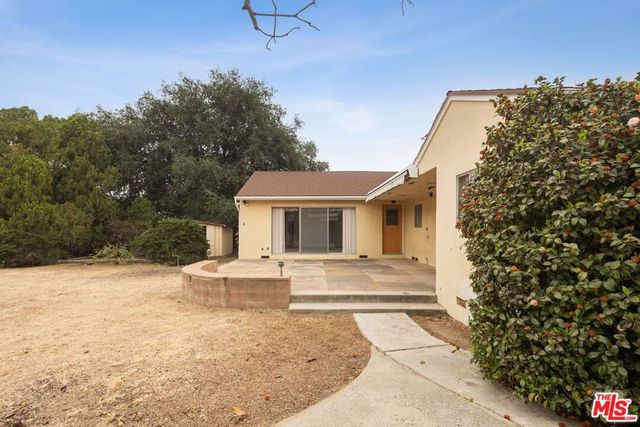 6846 Wish Avenue, Van Nuys, CA 91406