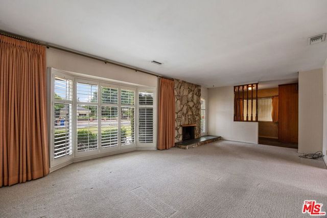 6846 Wish Avenue, Van Nuys, CA 91406