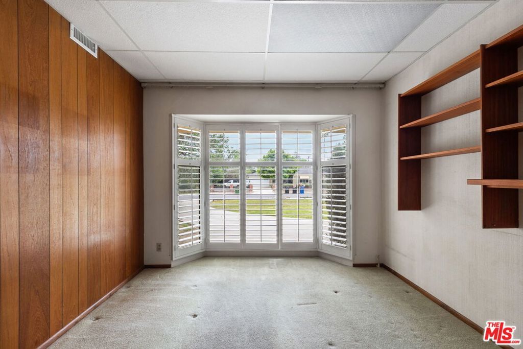 Image 25 of property listing at 6846 Wish Avenue, Van Nuys, CA 91406