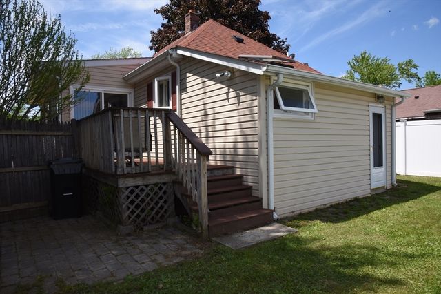 78 Munsey Ave, Swansea, MA 02777