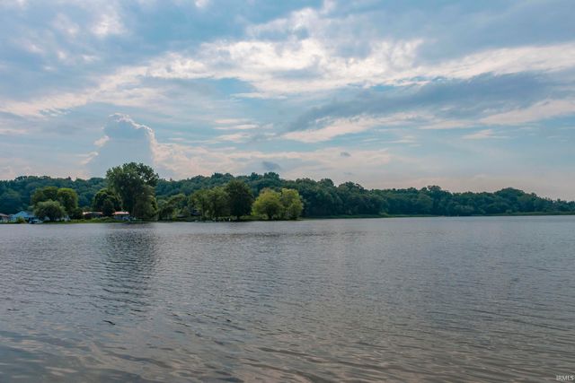 54514 Norwood Drive, South Bend, IN 46628