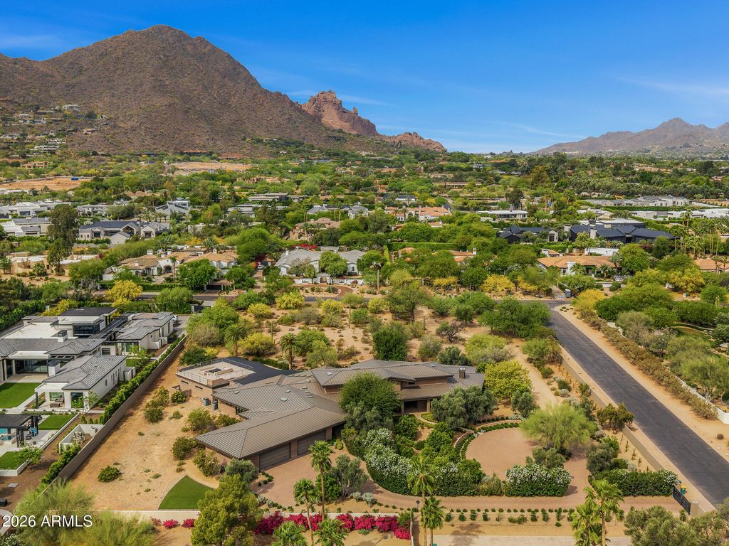 5721 N CASA BLANCA Drive, Paradise Valley, AZ 85253 — exterior