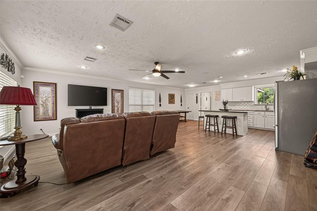 4718 Blanton Boulevard, Houston, TX 77092