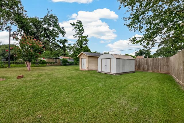 4718 Blanton Boulevard, Houston, TX 77092