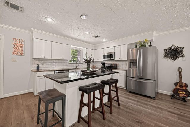 4718 Blanton Boulevard, Houston, TX 77092