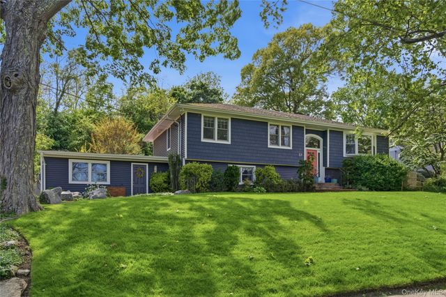 37 McKay Road, Huntington Station, NY 11746